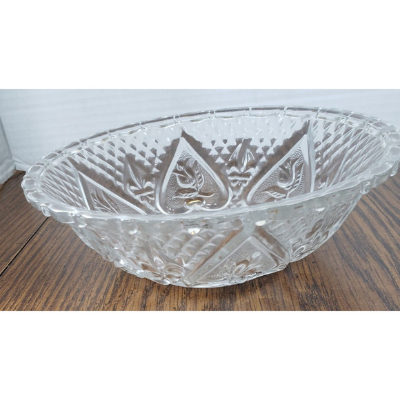 KIM Indonesia heart rose Fleur-de-Lis pattern glass bowl - Picture 2 of 9